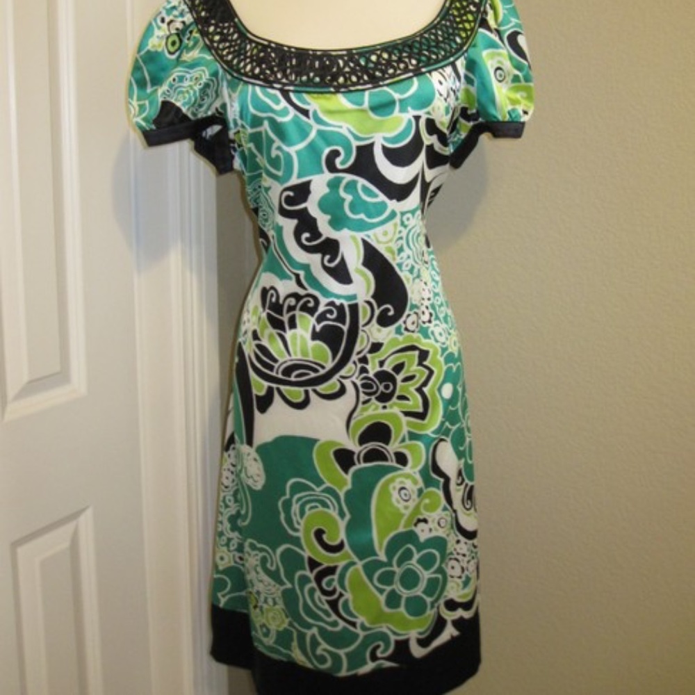 Apostrophe Green Black and White Satin Trim Summer